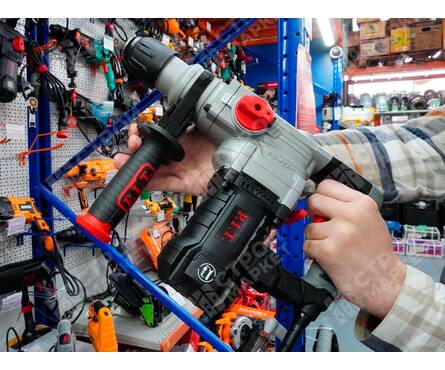 Перфоратор P.I.T. МАСТЕР PBH28-C3, 1400 Вт, 5.5 Дж, SDS+, кейс Фотография_8