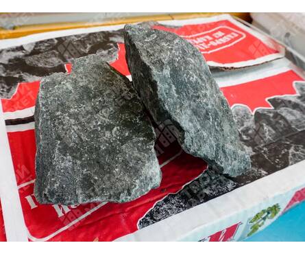 Камень для бани Габбро-Диабаз колотый, мелкая фракция, для электропечей, в коробке 20 кг Фотография_3