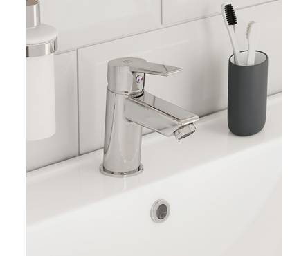 Смеситель для умывальника однорычажный MILARDO литой гусак хром STRSB00M01 Stripe Фотография_1