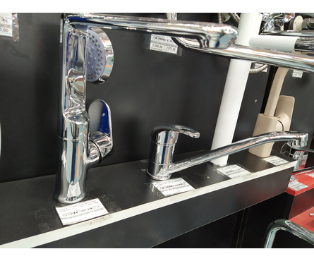 Смеситель для кухни однорычажный D&K высокий гусак хром DA1312401 Фотография_4