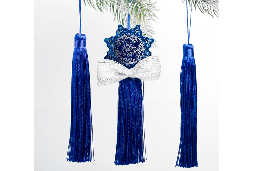 Украшения с кисточками. Новогодняя игрушка из кисточки. Елочное украшение кисть. Елка золотой кистью. Кисточки мебельные декоративные.