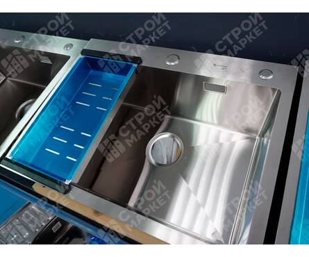 Мойка 60х45 (3.0) врезная 3 1\2 22 см с сифоном+ коландер+дозатор Сатин SANTREK AQUA Фотография_7