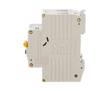 Выключатель автоматический дифференциального тока 1П+N 16А 30мА тип C АВДТ-32 IEK Фотография_1