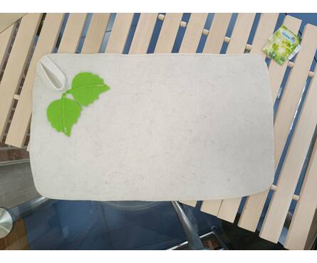 Коврик для сауны белый 49.5х33 см с вышитым логотипом войлок Фотография_1