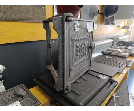 Дверка для печи топочная ДТ-4 250х270 мм Фотография_3