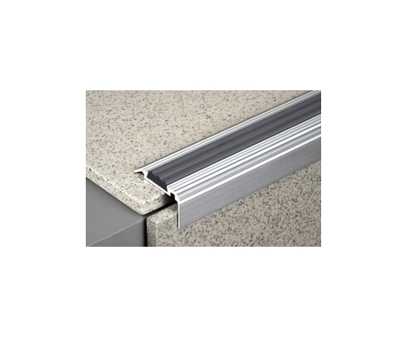 Порог угловой 40х20х2700 мм серебро люкс с серой ПВХ-вставкой Фотография_1